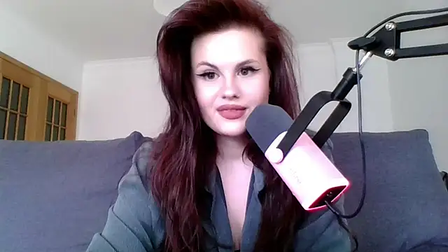 Snapshot of Della_Ideal chatting on 03-09-25, 03:05 Della Ideal online show from 03-09-25, 03:05