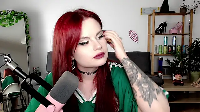 Snapshot of Della_Ideal chatting on 09-22-25, 04:31 Della Ideal online show from 09-22-25, 04:31