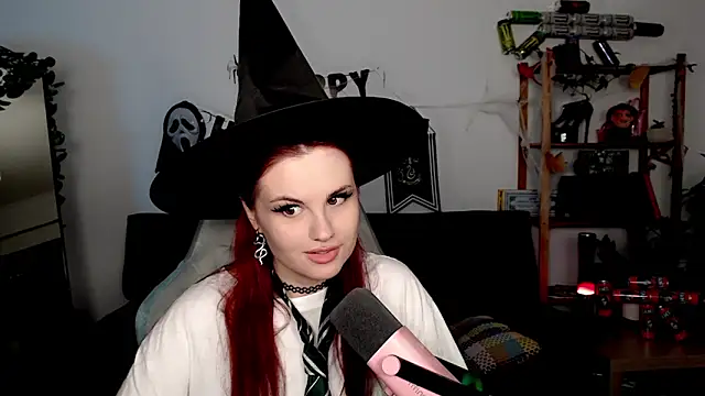 Della Ideal online show from 11-02-25, 04:42