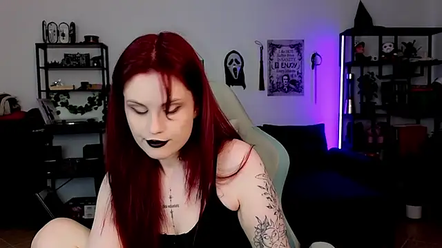Della Ideal online show from 07-18-26, 05:39