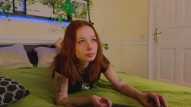 AliceTempt online show from 03-17-25, 01:29