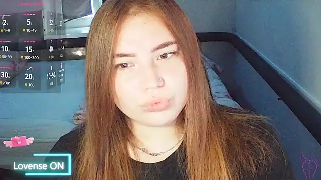 Snapshot of hot_sun chatting on 10-06-25, 03:37 hot sun online show from 10-06-25, 03:37