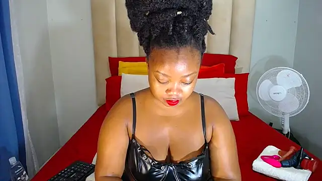 Snapshot of SEXYASSTINAXXX chatting on 02-18-26, 05:25 SEXYASSTINAXXX online show from 02-18-26, 05:25