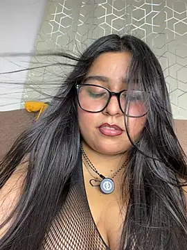 virginbrunette99 online show from 06-17-26, 05:54