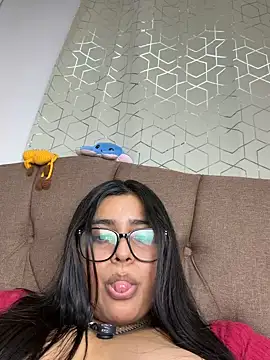 virginbrunette99 online show from 06-18-26, 09:14