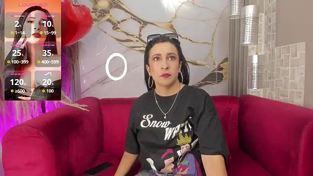 Snapshot of Bella_williamss_ chatting on 02-18-26, 07:32 Bella williamss online show from 02-18-26, 07:32