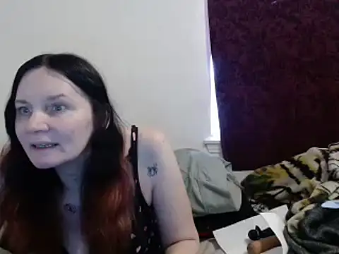 Snapshot of Hotmodel1984 chatting on 12-17-24, 08:43 Hotmodel1984 online show from 12-17-24, 08:43