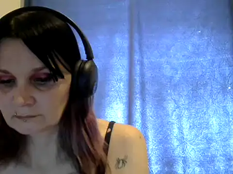 Hotmodel1984 online show from 05-10-26, 05:29