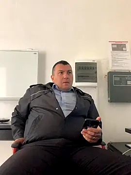 Mike8523 online show from 09-10-25, 06:02