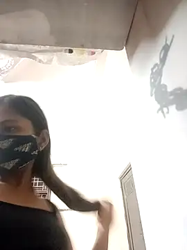 Snapshot of heena-3678 chatting on 10-25-25, 01:51 heena-3678 online show from 10-25-25, 01:51