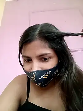 Snapshot of heena-3678 chatting on 11-26-25, 10:05 heena-3678 online show from 11-26-25, 10:05