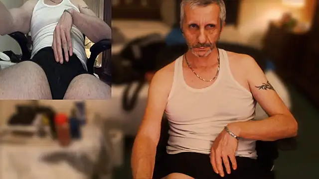 maxdaddy690 online show from 09-11-25, 08:31