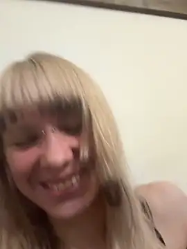 Snapshot of Cherry_Bite chatting on 11-30-25, 09:46 Cherry Bite online show from 11-30-25, 09:46