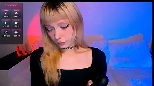 Snapshot of Cherry_Bite chatting on 03-10-26, 05:34 Cherry Bite online show from 03-10-26, 05:34