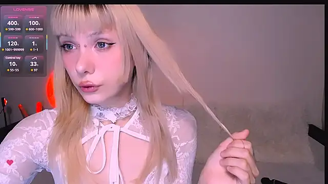 Snapshot of Cherry_Bite chatting on 03-14-26, 09:31 Cherry Bite online show from 03-14-26, 09:31