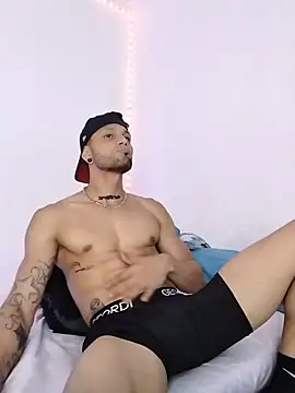 Snapshot of morenosiam chatting on 02-25-26, 03:27 morenosiam online show from 02-25-26, 03:27