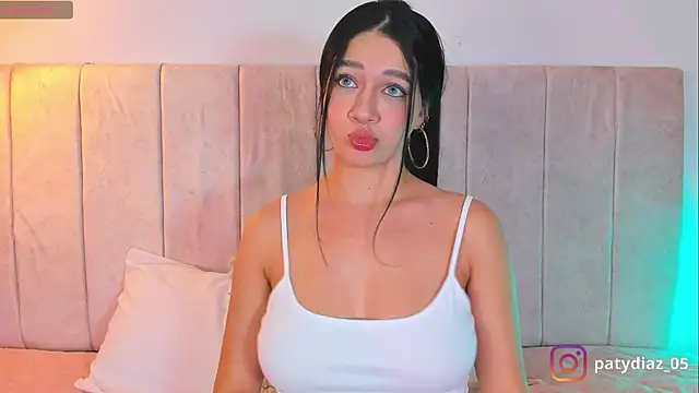 Snapshot of MiiaParker6972 chatting on 11-14-25, 12:20 MiiaParker6972 online show from 11-14-25, 12:20