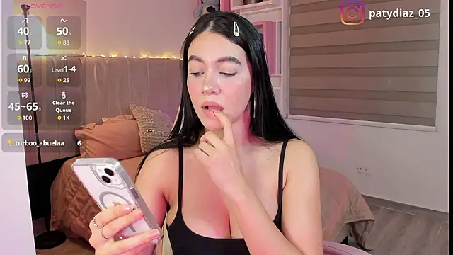 Snapshot of MiiaParker6972 chatting on 02-21-26, 12:44 MiiaParker6972 online show from 02-21-26, 12:44