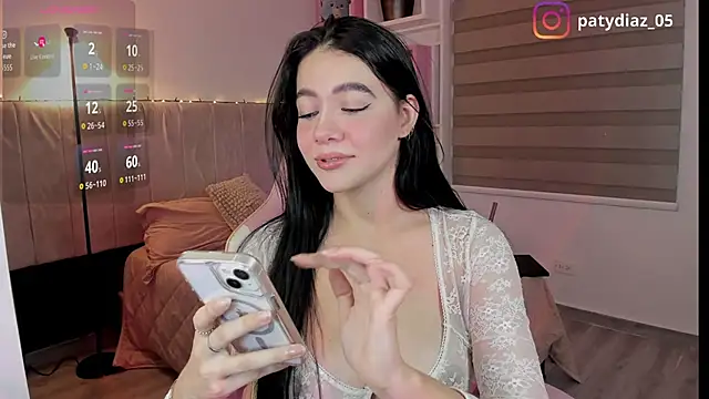 Snapshot of MiiaParker6972 chatting on 03-02-26, 12:35 MiiaParker6972 online show from 03-02-26, 12:35