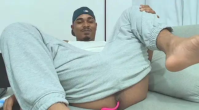 Snapshot of latinbbc_00 chatting on 03-01-25, 03:43 latinbbc 00 online show from 03-01-25, 03:43