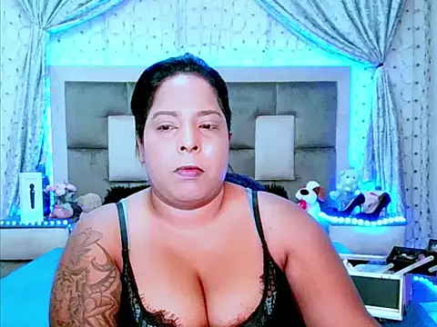 indiantopaz694u online show from 09-11-25, 04:23