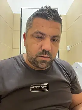 Snapshot of Alexander18edd chatting on 11-04-25, 08:35 Alexander18edd online show from 11-04-25, 08:35