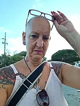 Emma Milf25 online show from 09-24-25, 07:33