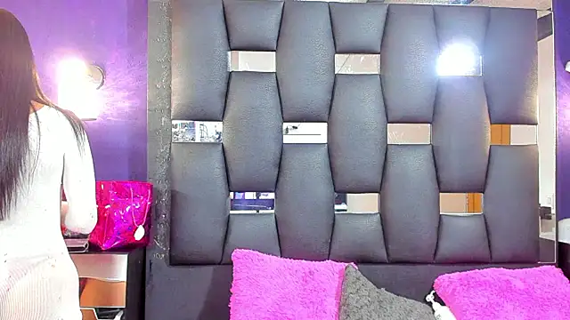 EMYCLARK01 online show from 01-10-26, 02:13