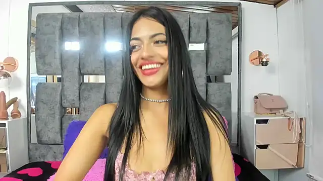 EMYCLARK01 online show from 07-10-26, 01:43
