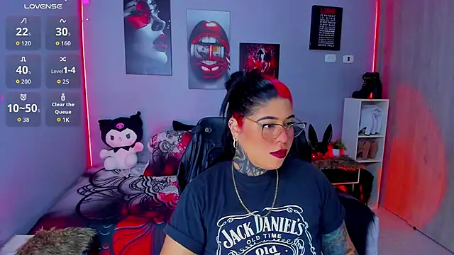 Snapshot of Veronika_metal chatting on 10-02-25, 11:17 Veronika metal online show from 10-02-25, 11:17