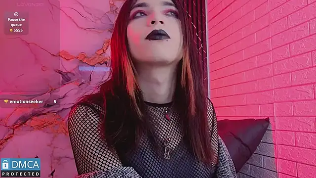 MaeveKuro online show from 06-12-26, 03:27