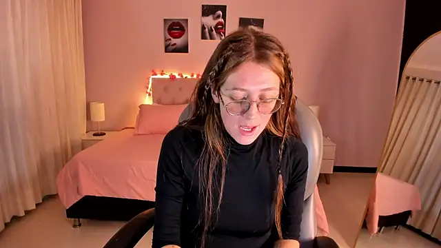 Emily Warren  online show from 05-27-26, 07:44