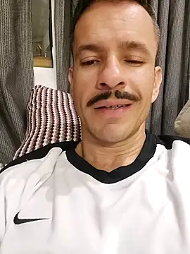 juniortche1313 online show from 12-02-25, 01:55