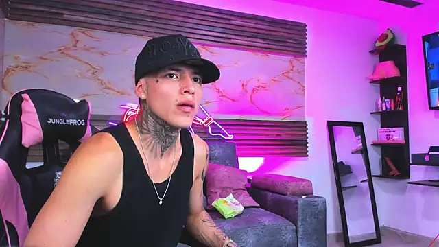 Snapshot of Cloe_roouse chatting on 07-02-26, 02:22 Cloe roouse online show from 07-02-26, 02:22
