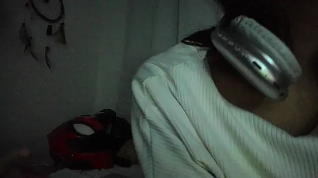 Melodymoore  online show from 06-27-26, 05:45