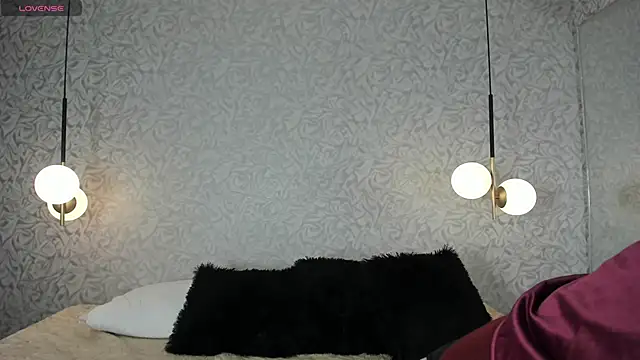 Snapshot of zephyra-angels chatting on 11-11-25, 04:12 zephyra-angels online show from 11-11-25, 04:12