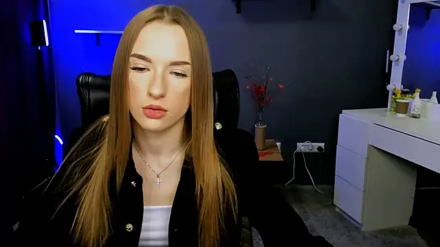 doll vey online show from 03-06-25, 04:17