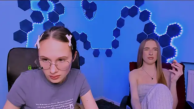 doll vey online show from 12-20-25, 08:16