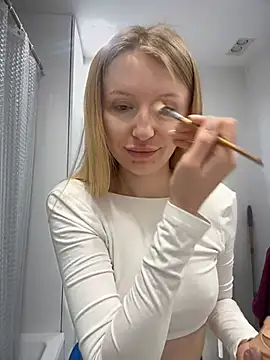 EvaBrooklyn online show from 03-09-25, 01:26