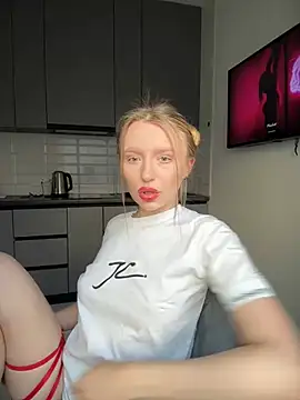 EvaBrooklyn online show from 03-22-25, 02:47