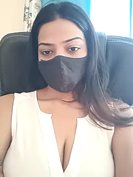 Snapshot of CRAZY__BITE chatting on 03-15-26, 09:15 CRAZY BITE online show from 03-15-26, 09:15