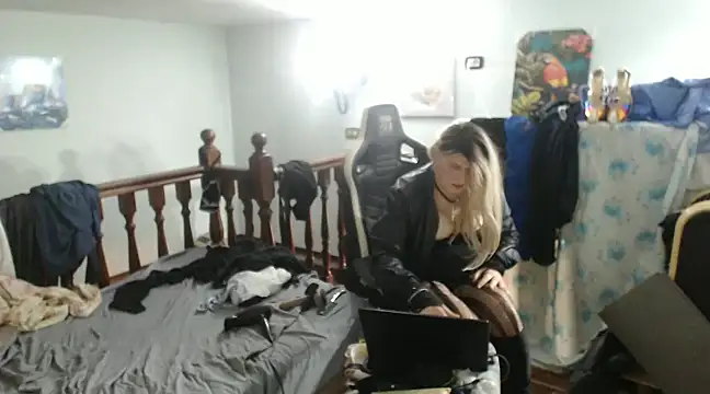 Snapshot of emmex671 chatting on 01-25-25, 09:36 emmex671 online show from 01-25-25, 09:36