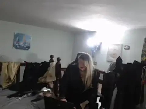 Snapshot of emmex671 chatting on 03-04-25, 06:37 emmex671 online show from 03-04-25, 06:37