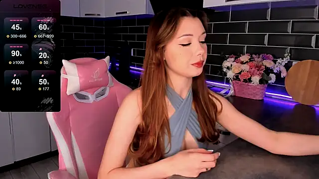 Snapshot of EmmaVictori1 chatting on 11-18-25, 07:02 EmmaVictori1 online show from 11-18-25, 07:02