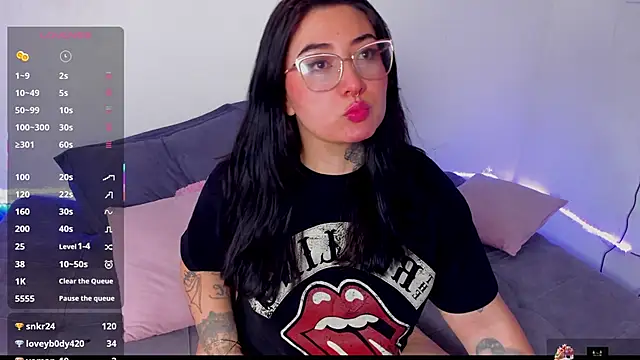 Snapshot of Curvybaddie99 chatting on 01-08-26, 07:21 Curvybaddie99 online show from 01-08-26, 07:21