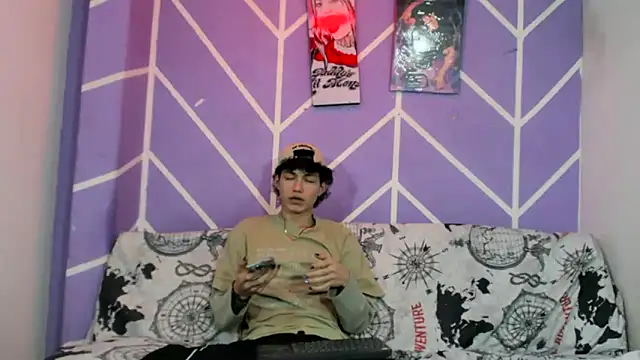 Snapshot of Maxxi_hot23 chatting on 09-18-25, 07:27 Maxxi hot23 online show from 09-18-25, 07:27