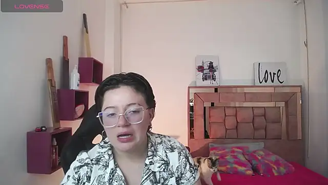 safyka online show from 11-22-25, 03:05