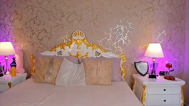 ScarlettWallace online show from 11-23-25, 10:09