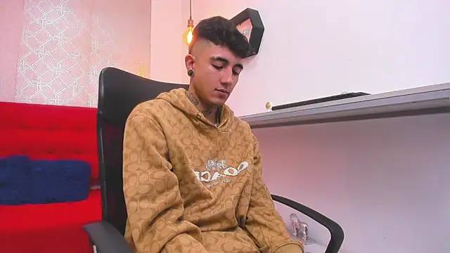 Snapshot of Patrick_Rango chatting on 12-17-25, 03:12 Patrick Rango online show from 12-17-25, 03:12