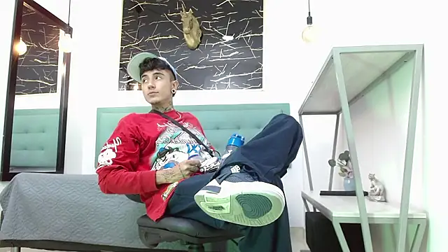 Snapshot of Patrick_Rango chatting on 03-12-26, 03:45 Patrick Rango online show from 03-12-26, 03:45